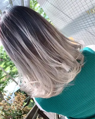 ミディアム 穐田 司樹のヘアスタイル