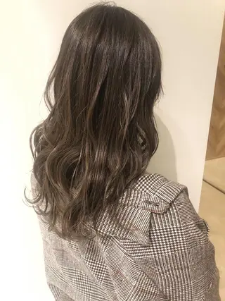 セミロング 夜23時まで予約🉑 reverieあきらのヘアスタイル