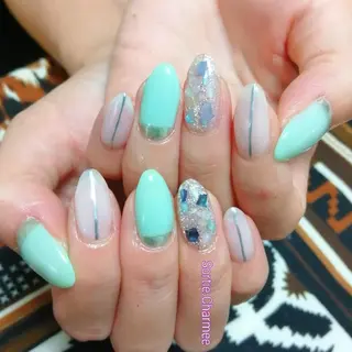 ネイル . MARINAのネイルデザイン