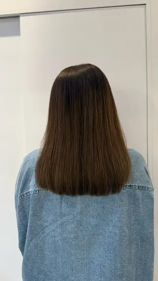 セミロング 深川 はなのヘアスタイル
