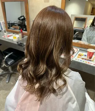 カラー 明 (めい)のヘアスタイル
