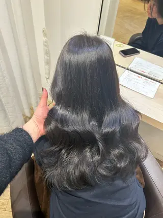 ロング 西野 麻瑚のヘアスタイル