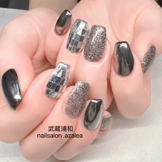 ネイル R inのネイルデザイン