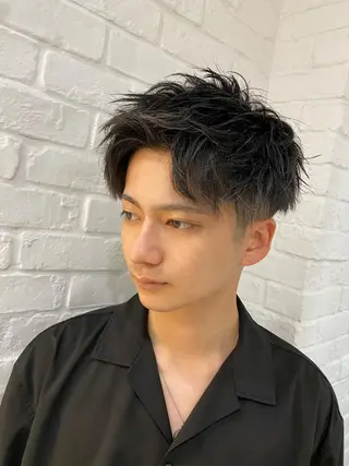 メンズ ハイトーン/メンズ 水野翔太のヘアスタイル