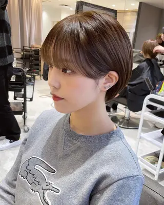 ショート カラー Aster 店長 れおんのヘアスタイル
