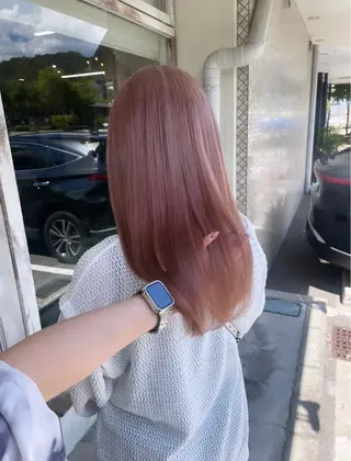 ロング 山岸 朱里のヘアスタイル