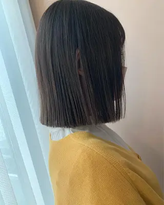ショート カラー hubhair レイヤー/透明感のヘアスタイル