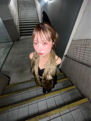 ロング 河野 朱里のヘアスタイル