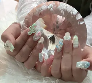 ネイル LoaChaton kaeのネイルデザイン