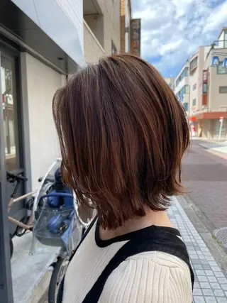 ミディアム カラー 暖色カラー🍊 ボブ🌿顔周りcutのヘアスタイル