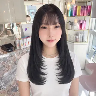 ロング 𝑚𝑖𝑤𝑎 / 顔周り/レイヤーのヘアスタイル
