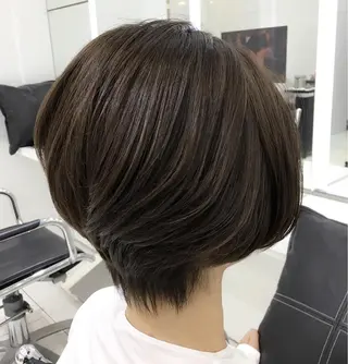 ショート パーマ 趙 英来のヘアスタイル