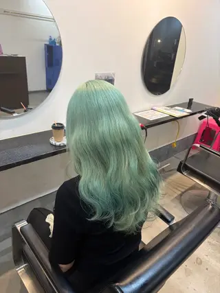 ロング カラー LUCK ユナのヘアスタイル
