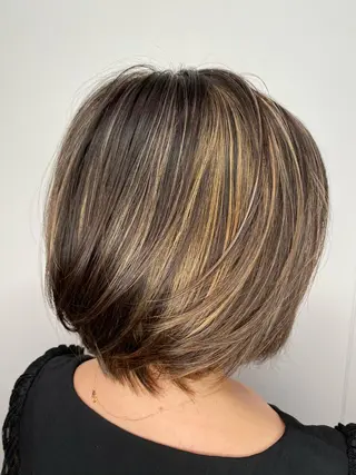 ショート カラー デザインカラーウルフ 宙也のヘアスタイル