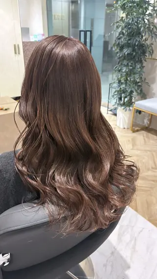 ロング 🩶ハイトーン🖤 URARAのヘアスタイル