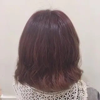 ミディアム カラー ぱつっとボブ/ 小野あかねのヘアスタイル