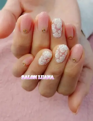 ネイル LUANA TAKAHASHIのネイルデザイン