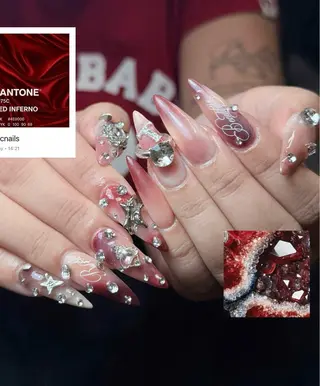 ネイル Iconic Nailのネイルデザイン