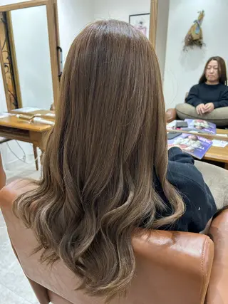 ロング カラー 町田 未希のヘアスタイル