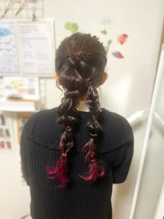 ヘアアレンジ イーチブライト EachBrightのヘアスタイル