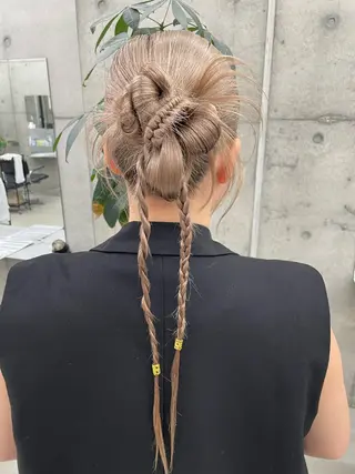 セミロング 手島 カミラのヘアスタイル