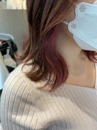 ミディアム カラー 安田 菜摘のヘアスタイル