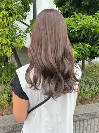 ロング あべ しおりのヘアスタイル