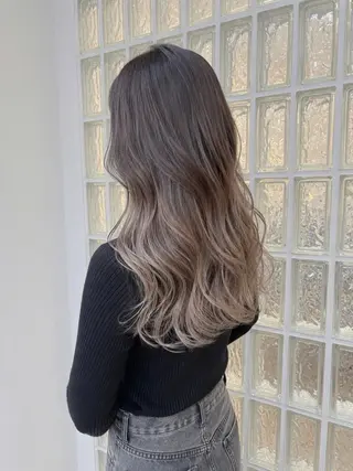 ロング カラー LoiLo YUIのヘアスタイル