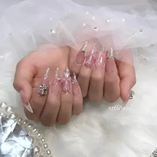 ネイル 𝑆𝐸𝑅𝐴♡ 大人ギャル ワンホンのネイルデザイン
