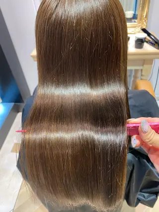 ロング 髪質改善 縮毛の達人 矢井由真のヘアスタイル