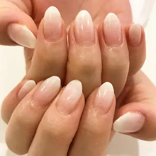 ネイル 板垣 綾乃のネイルデザイン