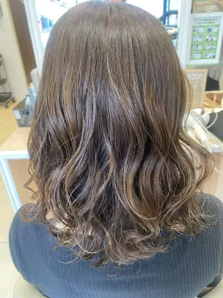 カラー 🩵波巻き/ツイスパ HARU💎のヘアスタイル