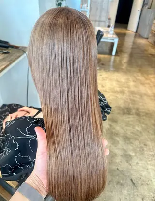 ロング カラー ✨艶ブリーチカラー ✨四ノ宮裕己のヘアスタイル