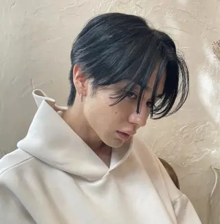 メンズ 小山 綾奈 ロングカットのヘアスタイル