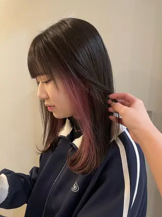 セミロング カラー momoka 表参道のヘアスタイル