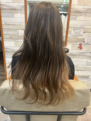 カラー 木庭 愛莉のヘアスタイル
