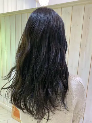 ロング カラー 透明感カラー 🩶🩵🩷AIRIのヘアスタイル