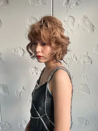 カラー sota／透ける モノトーン/抜け感のヘアスタイル