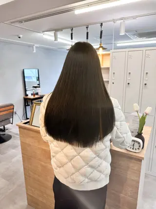 ロング hina/レイヤー /マロンブラウンのヘアスタイル