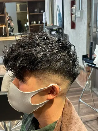 ショート パーマ 村上 翔平のヘアスタイル