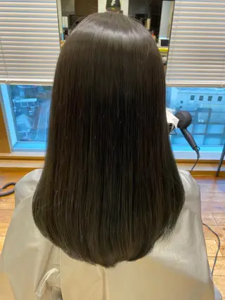 カラー 銀座/レイヤー 顔周りカット溝手優太のヘアスタイル