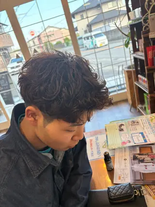 パーマ メンズ 大久保 藍梨のヘアスタイル