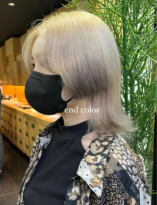 ミディアム カラー 海外girl🤎 透明感ベージュmaoのヘアスタイル