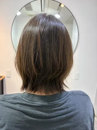 ミディアム 西本 美華のヘアスタイル