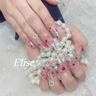 ネイル 🦋 Queenieのネイルデザイン