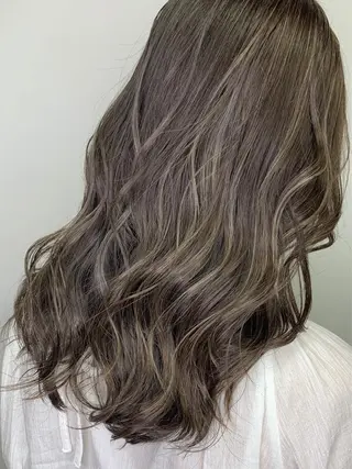 セミロング レイヤー/艶髪カラー 森本くるみのヘアスタイル