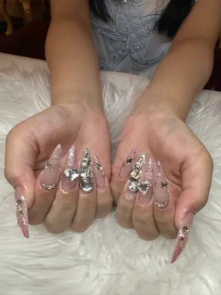 ネイル ミキネイル1級保持 💅PEEKABOOのネイルデザイン