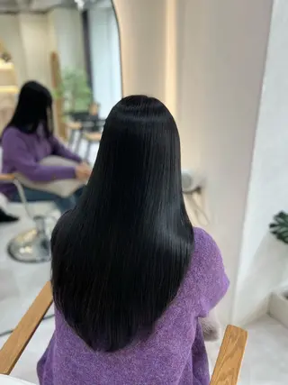 ロング カラー Zina aimiのヘアスタイル