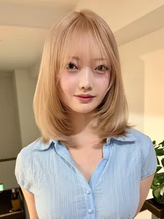 ショート カラー ハッシュカット&艶々 ハイトーン/ミワのヘアスタイル