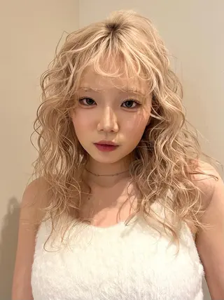 セミロング カラー 抜きっぱなしブロンド /ハイトーン/カナタのヘアスタイル